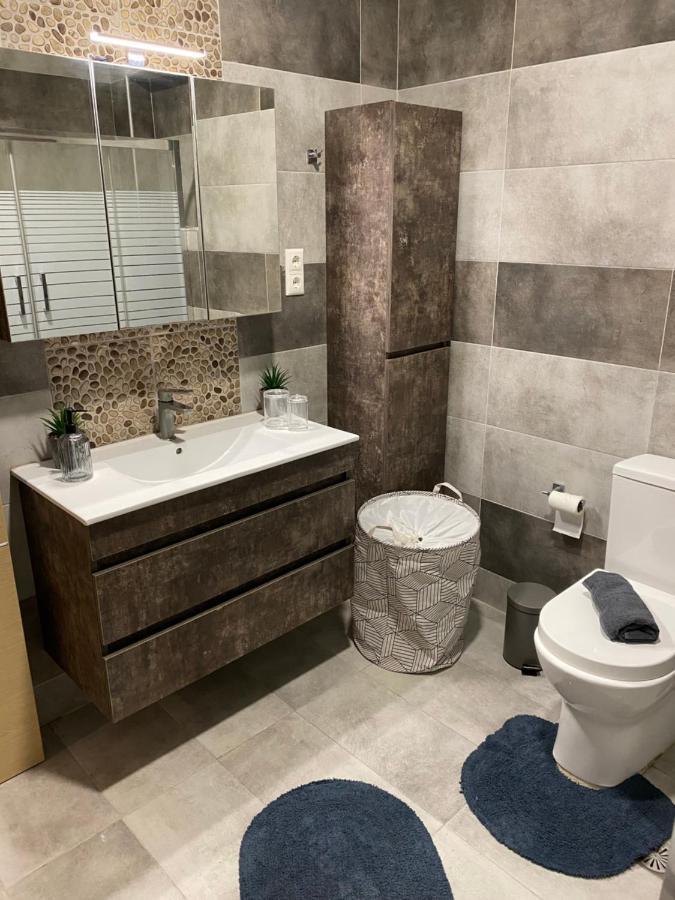 Olive Hill Apartment Karpofora Buitenkant foto